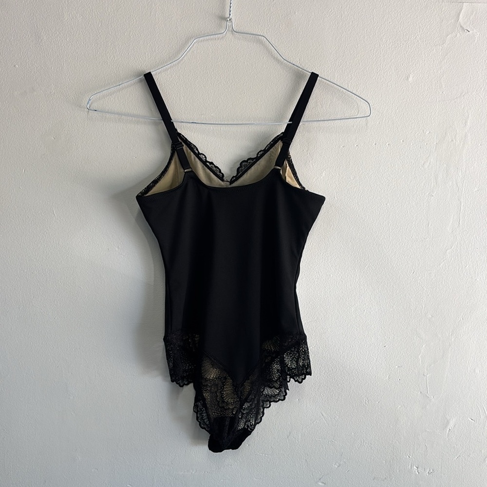 Black Lace-Detail Bodysuit Chemise - Picture 4 of 6